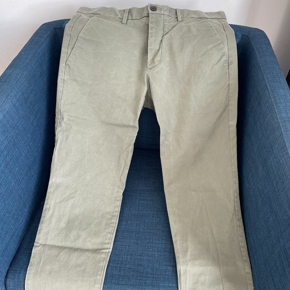 Gap Modern Khakis in Skinny Fit Deep Green Mens Size 32x30 - Picture 2 of 3
